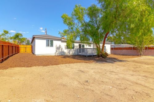 1052 7th St, Upland CA  91786-6877 exterior