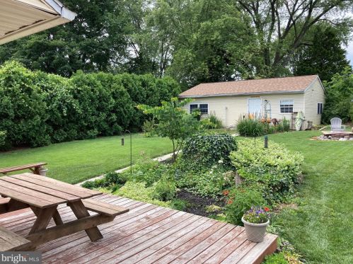 206 Locust St, Camp Hill, PA 17011-6366