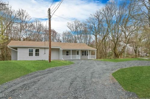 9 Fedorko Ln, Montgomery, NY 12549-2620