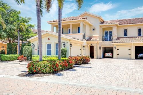 2319 Tradition Way, Naples, FL 34105-3093