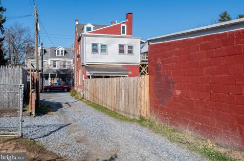 532 Fremont St, Lancaster, PA 17603-5231