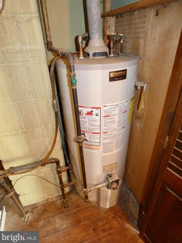 2219 Henlopen Ave, Wilmington DE  19804-3621 exterior