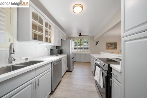 3212 Claudia Ct, Concord, CA 94519-2023