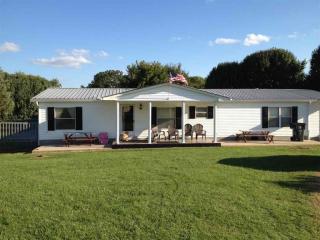 7012 Mountain Valley Rd, Whitesburg, TN 37891-8955