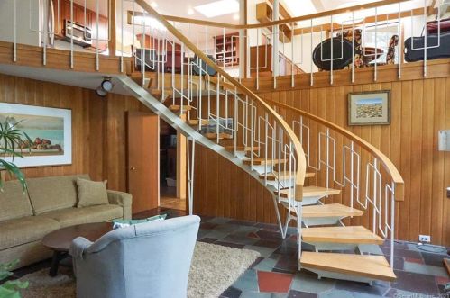 180 Long Hill Rd, Wallingford CT  06492-4934 exterior