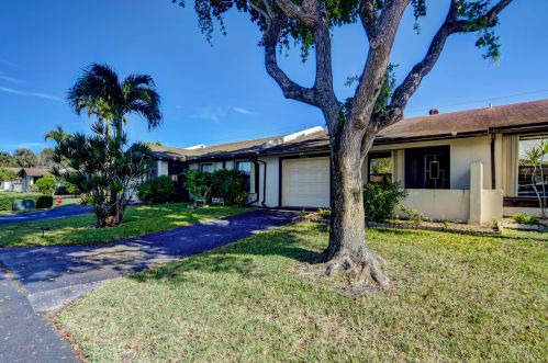 15868 Forsythia Cir, Delray Beach, FL 33484-9170