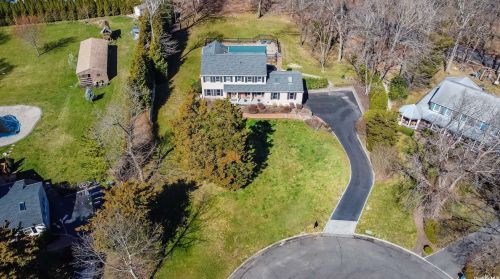 45 Wayne Ct, Northport, NY 11768-2343