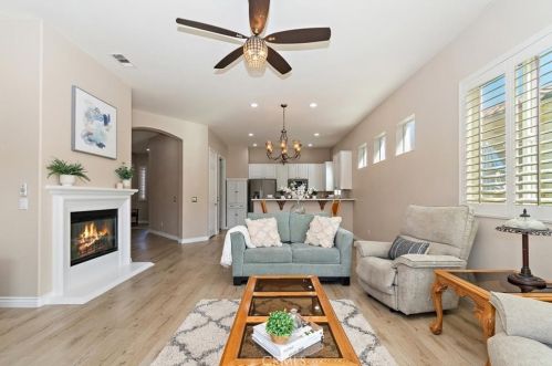 825 Sherwood Ct, Beaumont CA  92223-8556 exterior