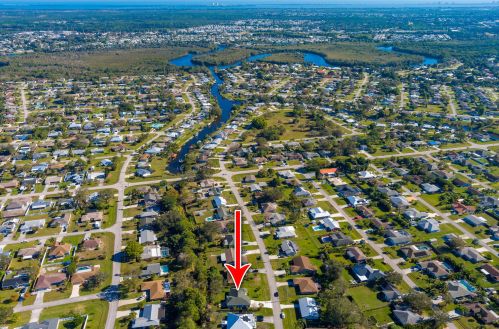 527 Greenway Ter, Port Saint Lucie FL  34983-2642 exterior