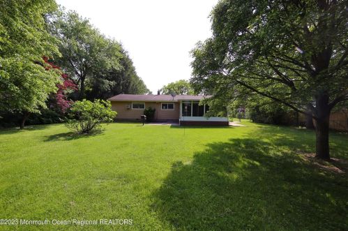 93 Poricy Ln, Tinton Falls NJ  07701-5312 exterior