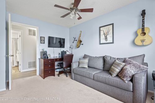 76 Players Cir, Tinton Falls NJ  07724-3805 exterior