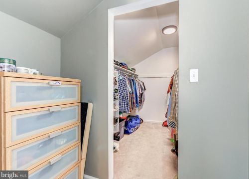 352 Winding Way, Norristown PA  19406-2633 exterior