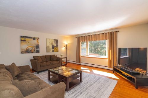 111 Lyndon Rd, Fishkill, NY 12524-3016