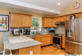 469 Governors View Rd, Asheville NC  28805-2537 exterior