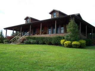 1725 Hice Rd, Dandridge, TN 37725-7048