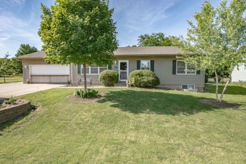 104 Stephen St, Covington, IA 52324-9791