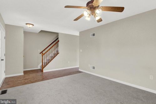 90 Hemlock Dr, Hanover PA  17331-9422 exterior