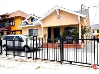 1319 Menlo Ave, Los Angeles CA  90044-4024 exterior