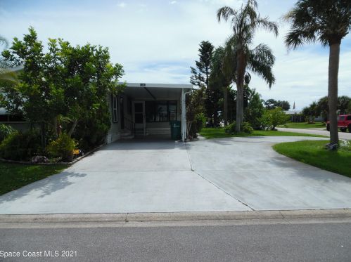 700 Wedelia Dr, Sebastian, FL 32976-7601
