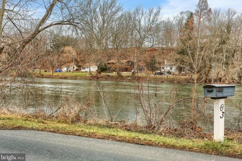 63 Willow Mill Park Rd, Navy Sup Dpt PA  17050-1757 exterior