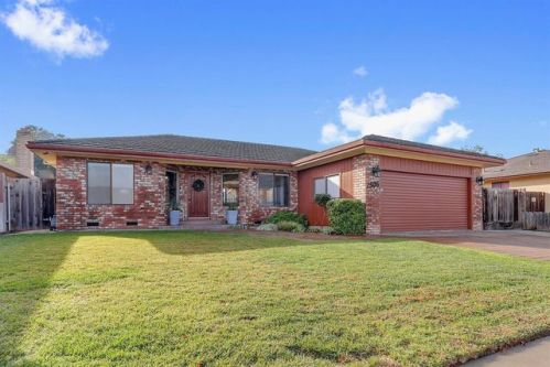 1506 Tokay St, Lodi, CA 95242-3576