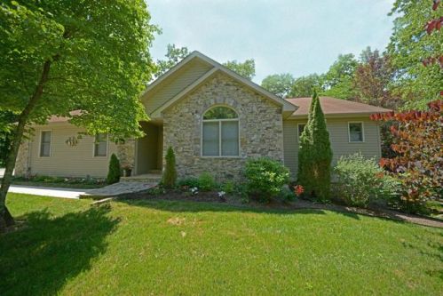 129 Exeter Dr, Crossville, TN 38558-8685