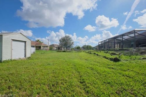 428 Willowbrook Dr, Lehigh Acres FL  33972-1029 exterior