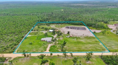 15529 Gainer Rd, Youngstown, FL 32466-1813