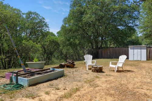 675 Starr Dust Ct, Lakeport CA  95453-6976 exterior