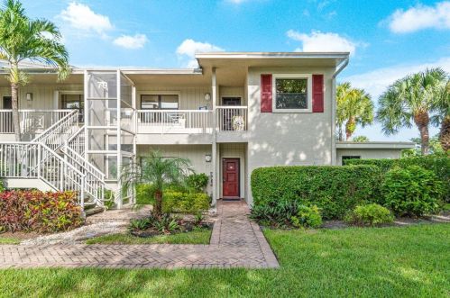 70 Eastgate Dr, Boynton Beach, FL 33436-6801