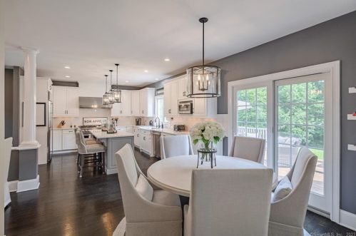 5 Clydesdale Ct, Upper Stepney CT  06468-1368 exterior