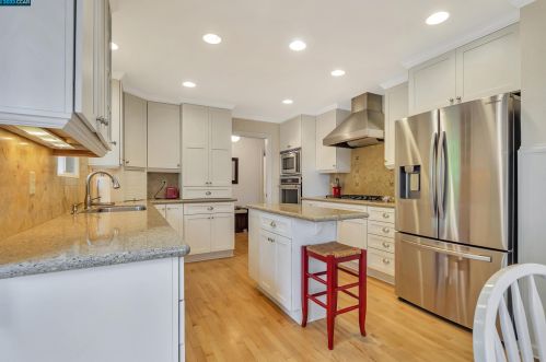 15383 Birch Meadows Cir, Grass Valley, CA 95945-7621