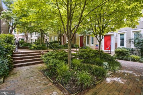4373 Embassy Park Dr, Washington, DC 20016-3625