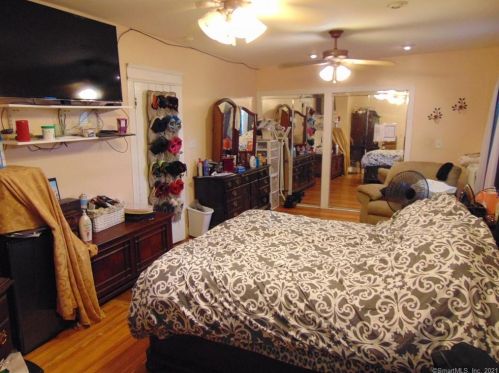 73 Woodside Ave, Waterbury, CT 06708-2515