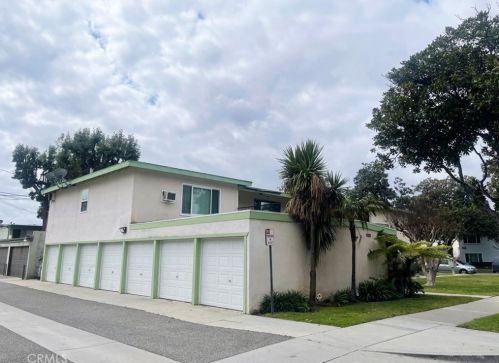 138 Princeton Ave, Fullerton CA  92831-2724 exterior