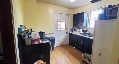 1403 Neshannock Blvd, New Castle PA  16105-2410 exterior