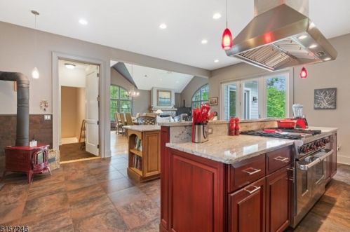 37 Van Lieus Rd, East Amwell Township NJ  08551-1314 exterior