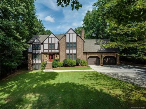 6030 Lancelot Dr, Charlotte, NC 28270-2415