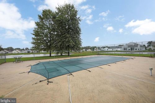 106 Alexander Rd, Beverly NJ  08010-3112 exterior