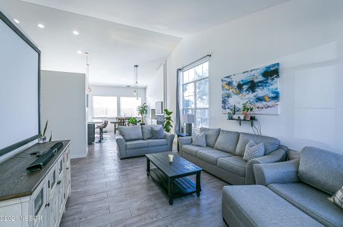 3835 Les Maisons Dr, Santa Maria, CA 93455-3063