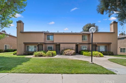 71 Center St, Redlands CA  92373-8174 exterior