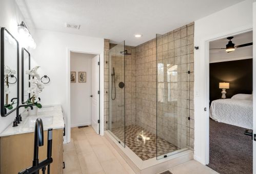 450 Pickett Dr, Covington KY  41011-1861 exterior