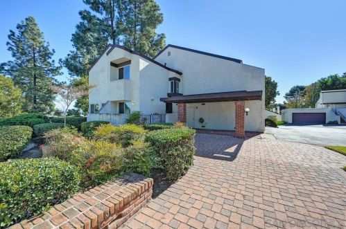 1477 Falcon Ln, El Cajon CA  92020-1426 exterior