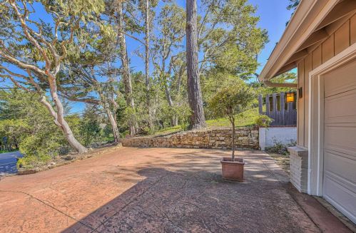 2845 Forest Lodge Rd, Pebble Beach CA  93953-2635 exterior