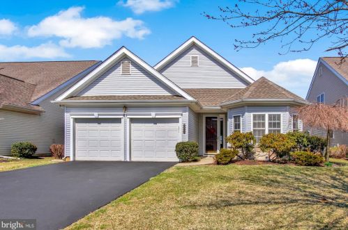 2805 Terrwood Dr, Macungie, PA 18062-8485
