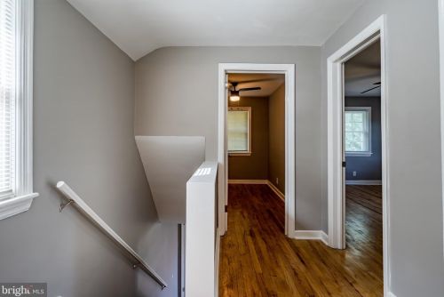 156 Riverview Dr, New Castle DE  19720-2732 exterior