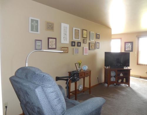 3291 Meadow Cir, Green Bay, WI 54311-6828
