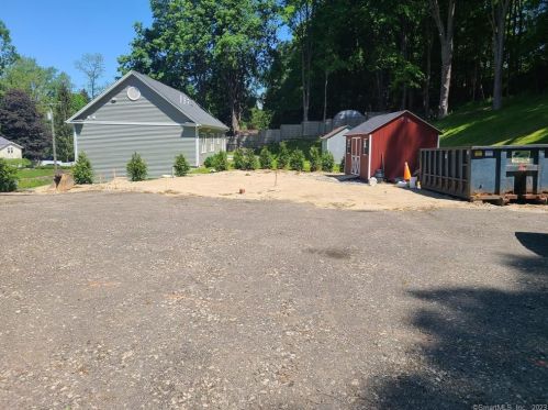 40 Judd Ave, Bethel, CT 06801-1513