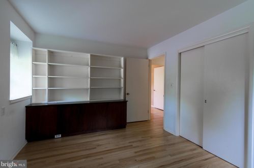 2861 Princeton Pike, Lawrence Township NJ  08648-3222 exterior