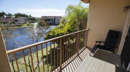 620 Villa Cir, Boynton Beach, FL 33435-8913